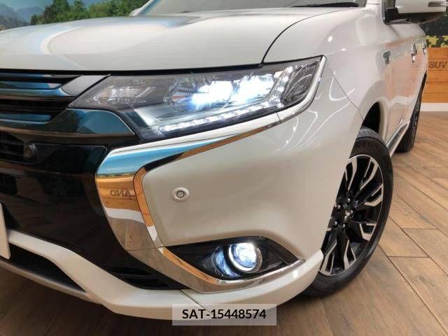 Mitsubishi OUTLANDER PHEV 2016-10 206030-12