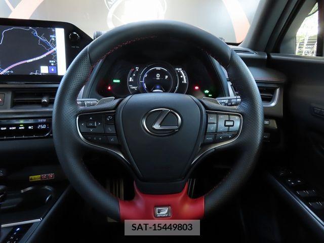 Lexus UX 2023-03 388125-21