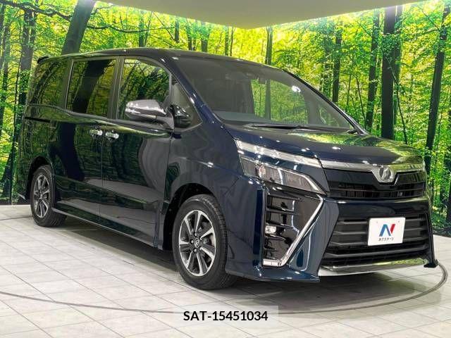 Toyota VOXY 2018-03 377976-17