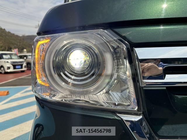 Honda N BOX 2021-11 210668-12