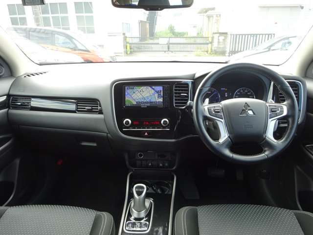 Mitsubishi OUTLANDER PHEV 2019-09 24851-1