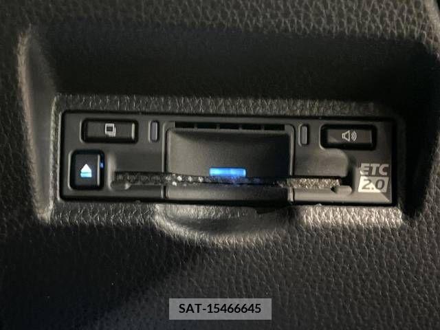 Toyota NOAH 2022-04 279502-6