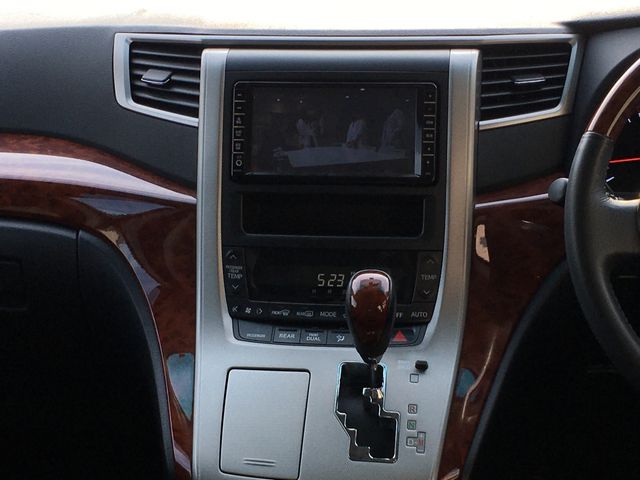 Toyota VELLFIRE 2009-08 21605-6