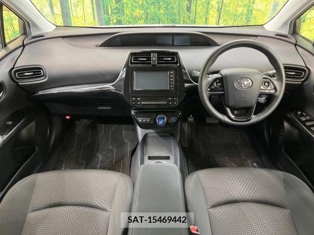 Toyota PRIUS 2019-10 322426-1