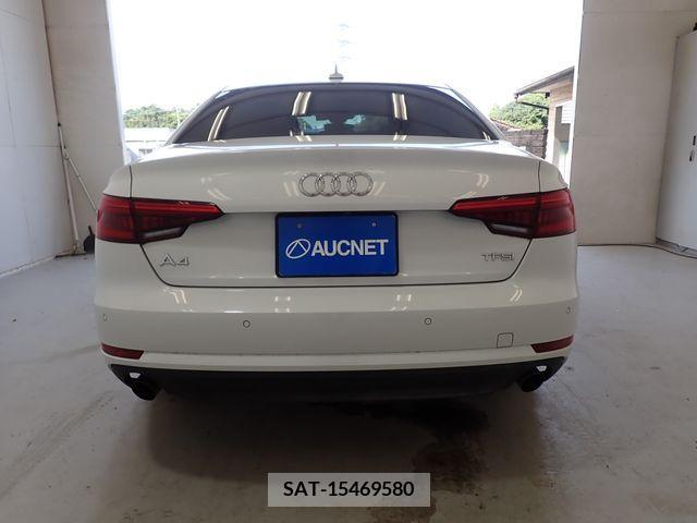 Audi A4 2016-02 389424-3