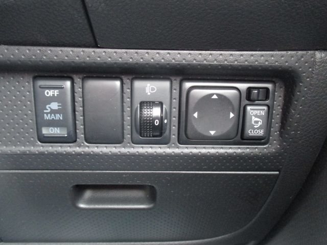 Nissan AD VAN 2015-12 18183-23