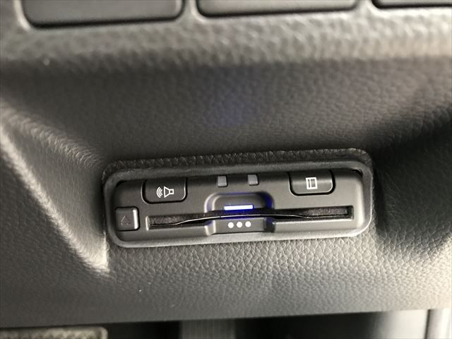 Honda e 2022-07 16203-26