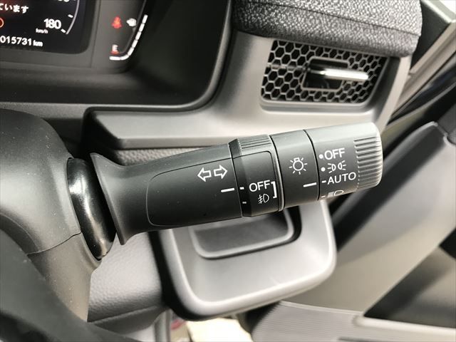 Honda e 2022-07 16203-23