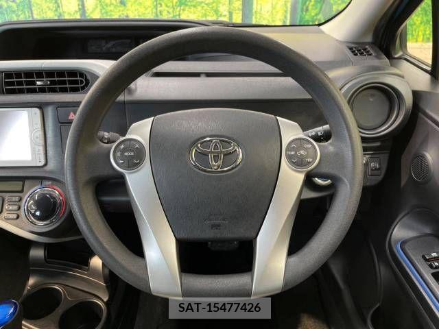 Toyota AQUA 2013-07 376342-11