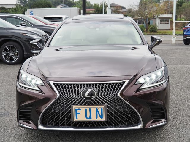Lexus LS 2018-09 22269-1