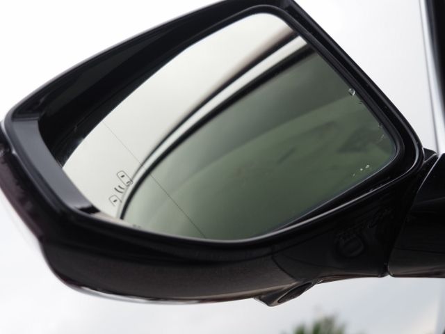 Lexus LS 2018-09 22269-22