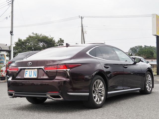 Lexus LS 2018-09 22269-4