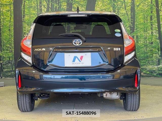 Toyota AQUA 2019-01 220427-15