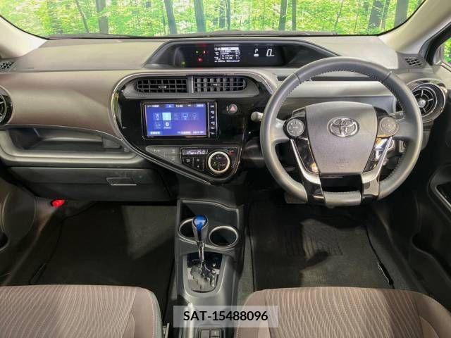 Toyota AQUA 2019-01 220427-1