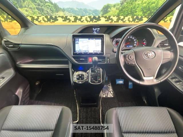 Toyota VOXY 2016-11 245754-1