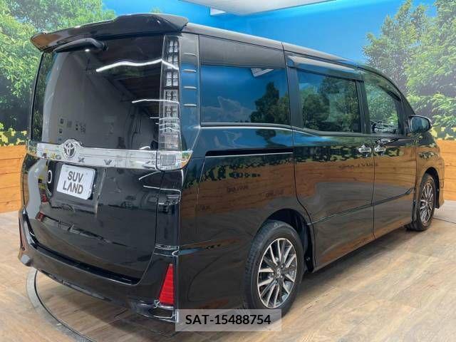 Toyota VOXY 2016-11 245754-17