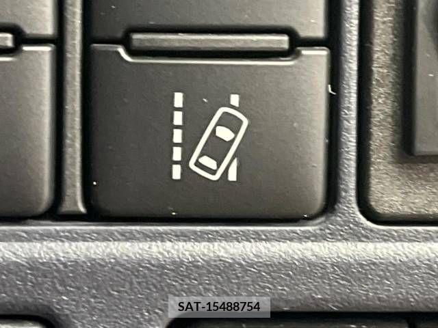 Toyota VOXY 2016-11 245754-6