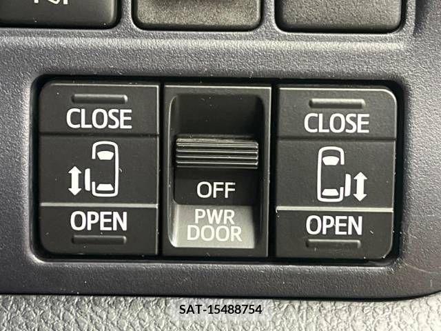 Toyota VOXY 2016-11 245754-5