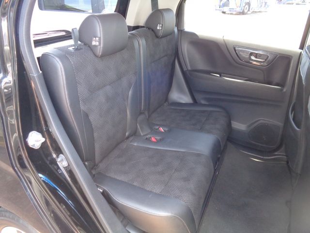 Honda N-WGN 2016-02 8406-9