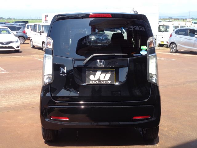 Honda N-WGN 2016-02 8406-6