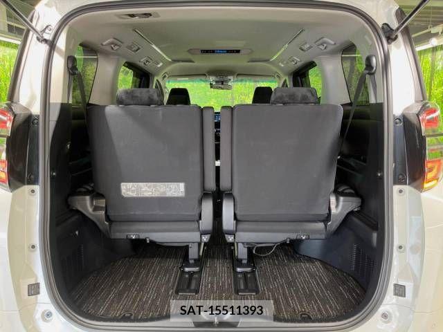 Toyota VELLFIRE 2018-03 350752-11