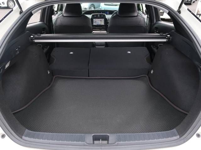 Toyota PRIUS 2016-03 2060-13