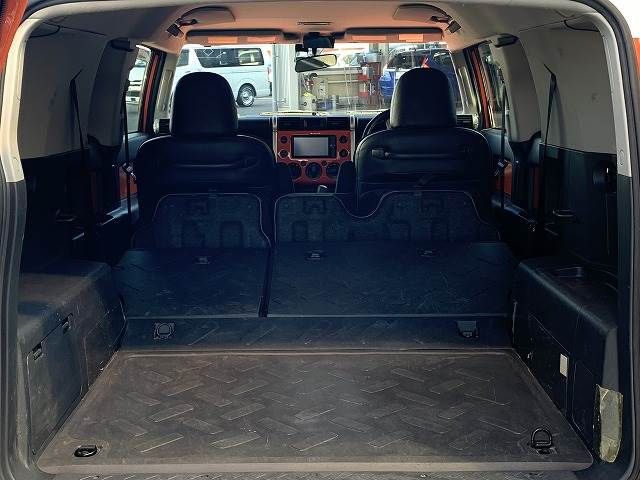 Toyota FJ CRUISER 2013-01 9100-12