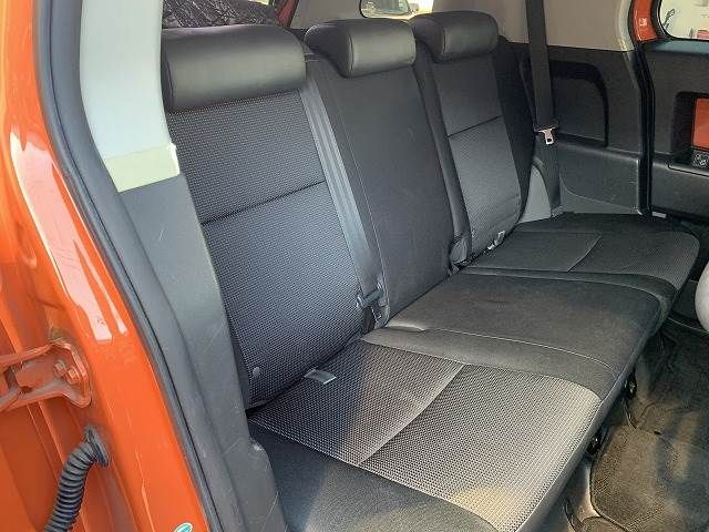 Toyota FJ CRUISER 2013-01 9100-11