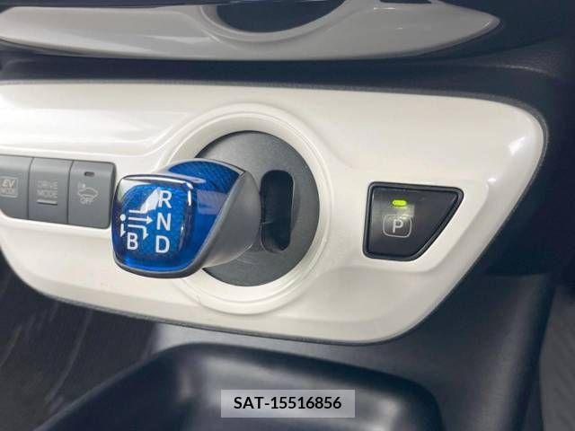 Toyota PRIUS 2017-03 281957-11