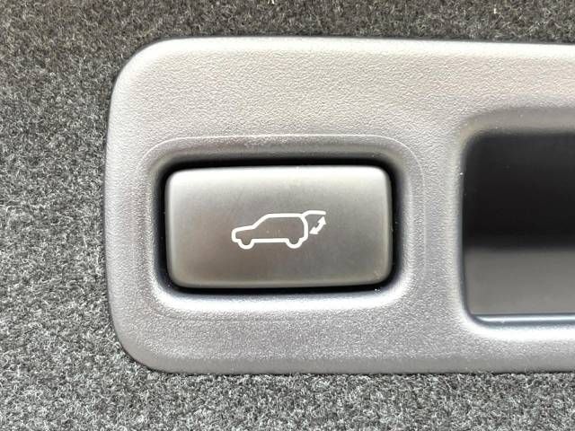 Toyota HARRIER 2018-03 192245-6