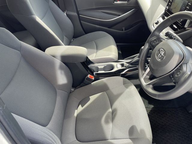 Toyota COROLLA TOURING 2019-10 18134-18