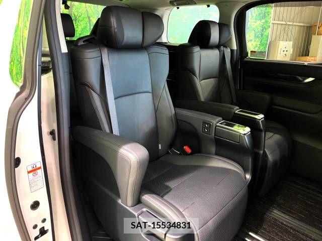 Toyota ALPHARD 2020-05 355490-12