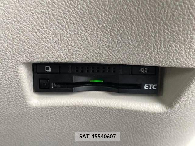 Toyota SIENTA 2016-01 314647-7