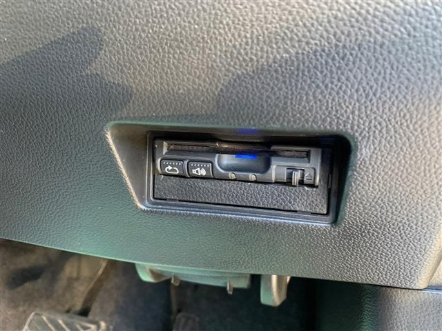 Suzuki SWIFT 2018-06 195956-27