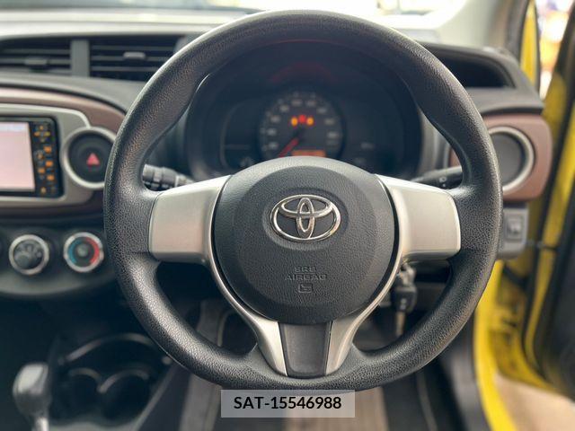 Toyota VITZ 2012-03 251864-3