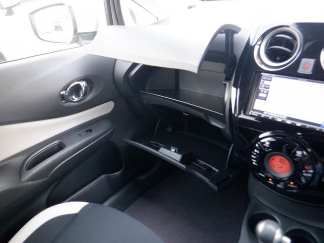 Nissan NOTE 2018-08 15368-20
