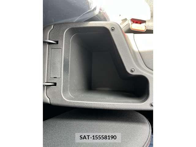 Nissan LEAF 2021-09 240699-15
