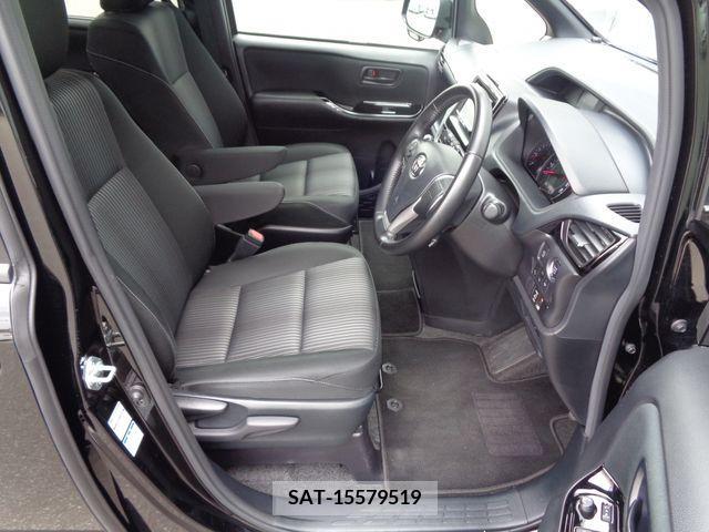 Toyota VOXY 2021-07 336036-26