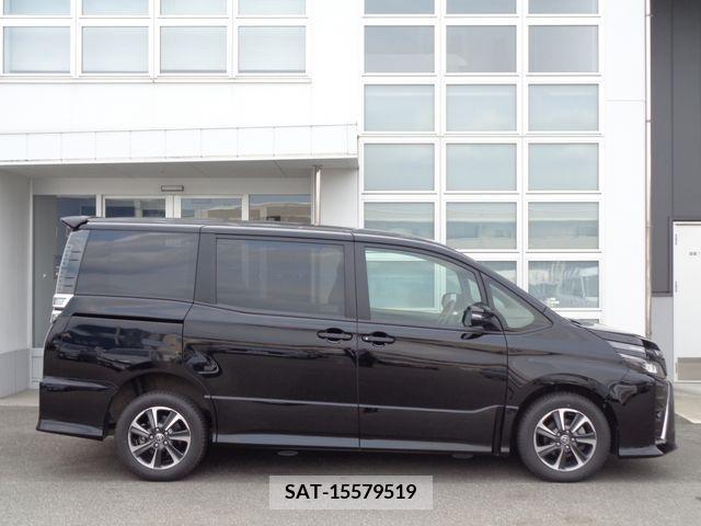 Toyota VOXY 2021-07 336036-24