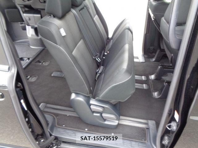 Toyota VOXY 2021-07 336036-28