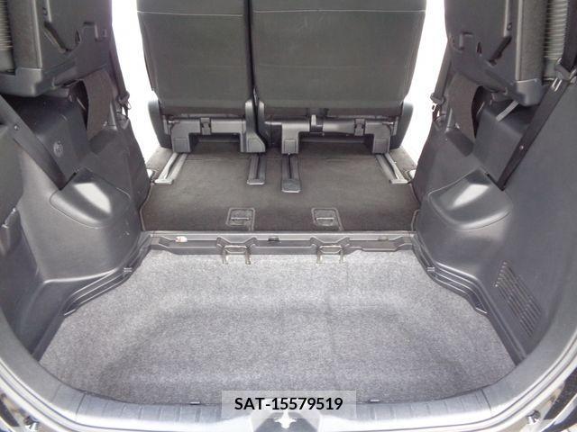 Toyota VOXY 2021-07 336036-18