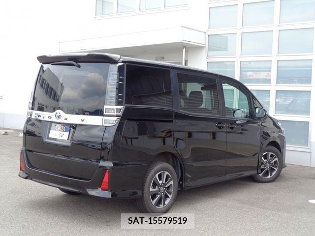 Toyota VOXY 2021-07 336036-2