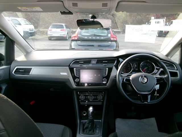 VolksWagen GOLF TOURAN 2016-03 185728-11