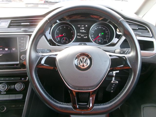 VolksWagen GOLF TOURAN 2016-03 185728-19