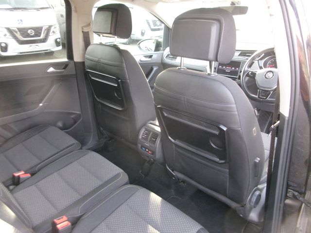 VolksWagen GOLF TOURAN 2016-03 185728-14