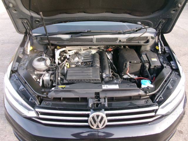 VolksWagen GOLF TOURAN 2016-03 185728-5