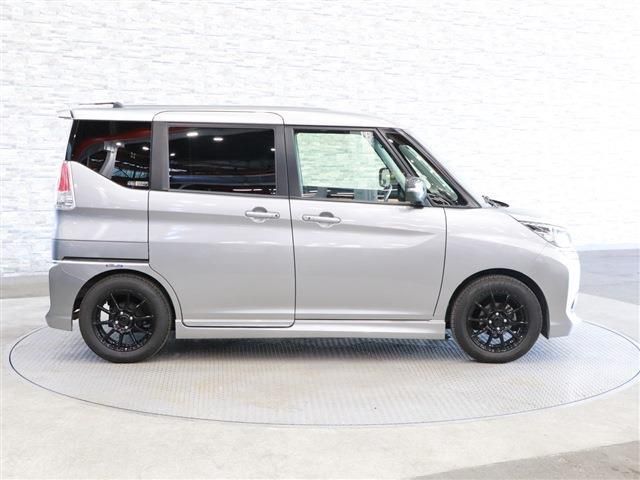 Mitsubishi DELICA D2 2017-05 11293-8
