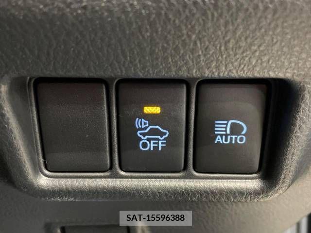 Toyota C-HR 2017-07 224486-7