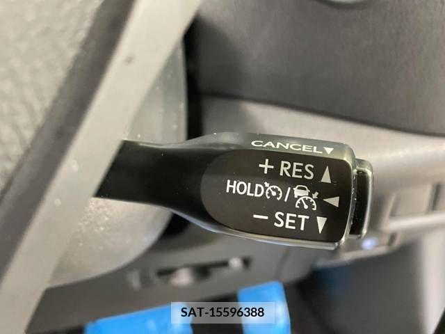 Toyota C-HR 2017-07 224486-6