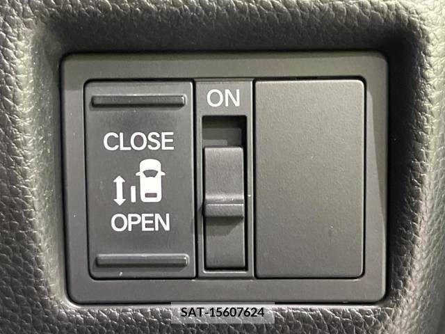 Honda N BOX CUSTOM 2017-10 307453-6